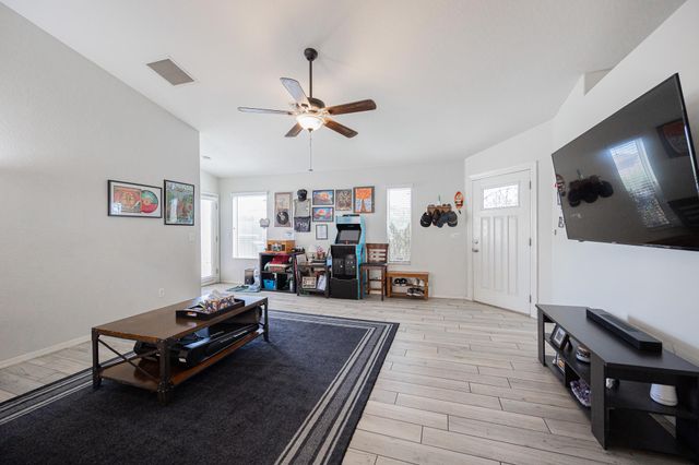 15614 N 34th Street, Phoenix, AZ 85032