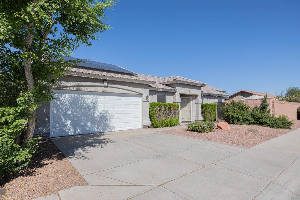 15614 N 34th Street, Phoenix, AZ 85032