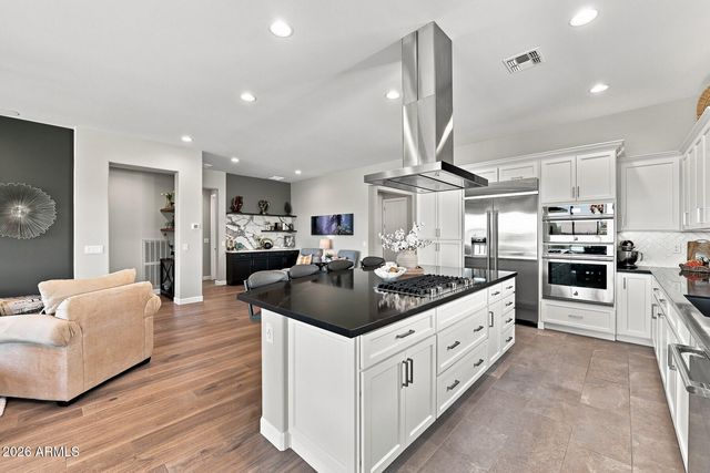 332 E BRACCIANO Avenue, San Tan Valley, AZ 85140