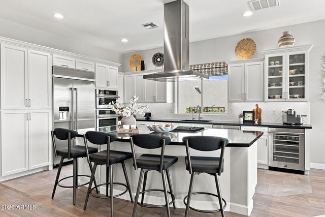 332 E BRACCIANO Avenue, San Tan Valley, AZ 85140