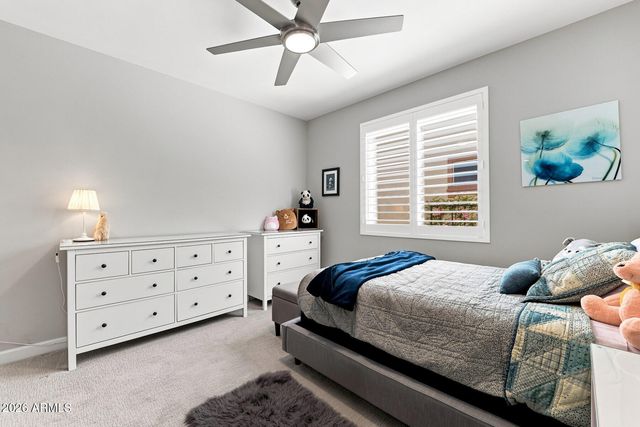 332 E BRACCIANO Avenue, San Tan Valley, AZ 85140