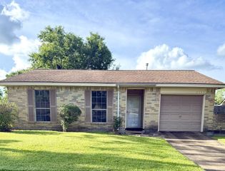 2530 Knoxville, League City, TX 77573