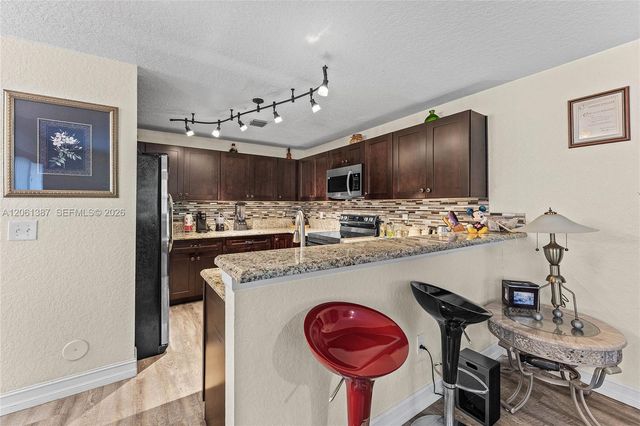4044 Eastridge Cir, Deerfield Beach, FL 33064