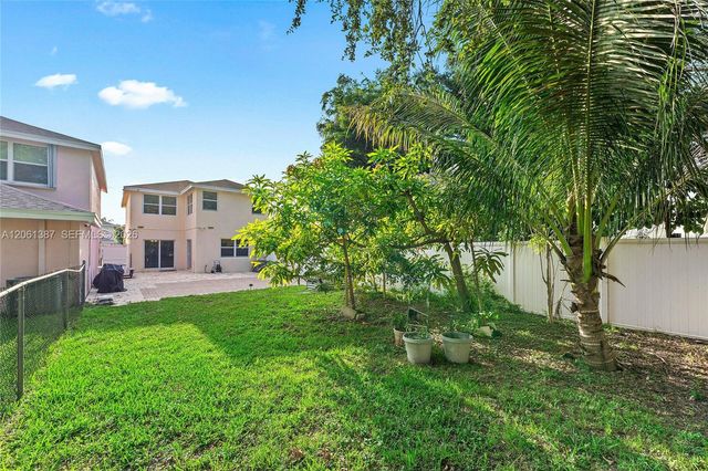 4044 Eastridge Cir, Deerfield Beach, FL 33064