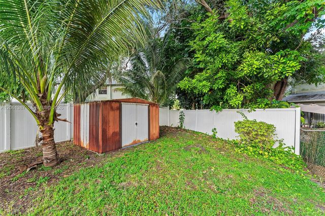 4044 Eastridge Cir, Deerfield Beach, FL 33064