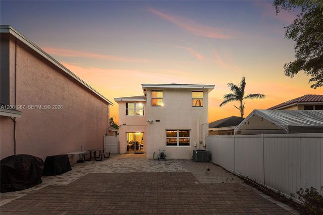 4044 Eastridge Cir, Deerfield Beach, FL 33064