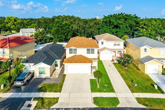 4044 Eastridge Cir, Deerfield Beach, FL 33064