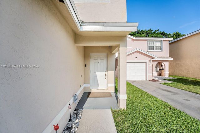 4044 Eastridge Cir, Deerfield Beach, FL 33064
