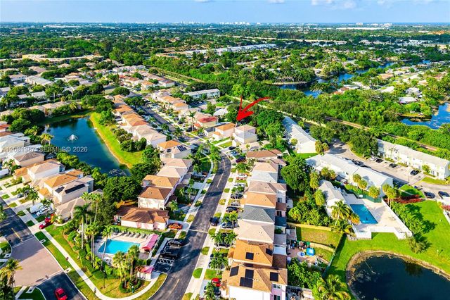 4044 Eastridge Cir, Deerfield Beach, FL 33064