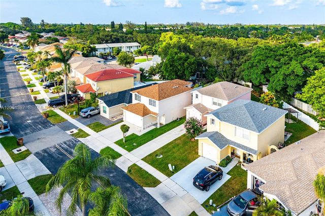 4044 Eastridge Cir, Deerfield Beach, FL 33064