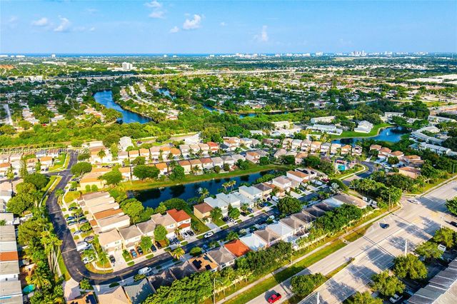 4044 Eastridge Cir, Deerfield Beach, FL 33064