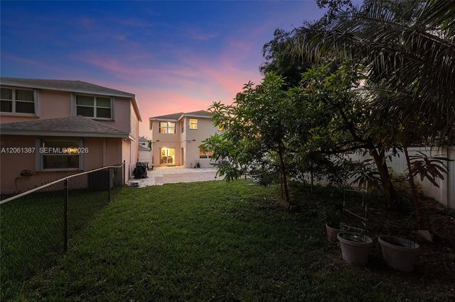 4044 Eastridge Cir, Deerfield Beach, FL 33064