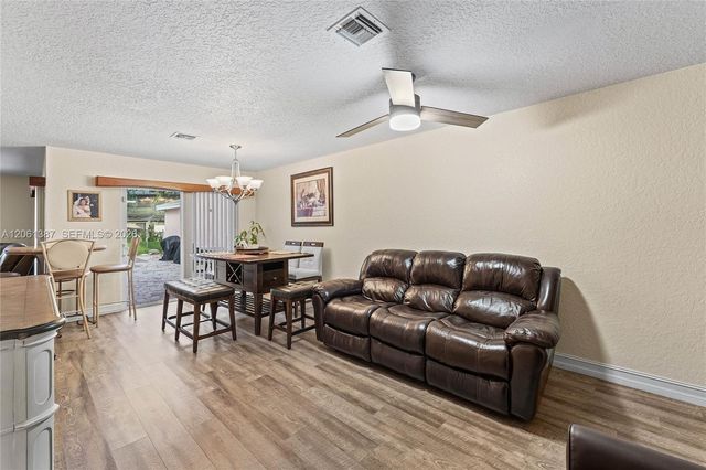4044 Eastridge Cir, Deerfield Beach, FL 33064