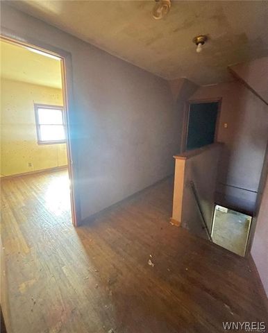 54 Sandrock Road, Buffalo, NY 14207