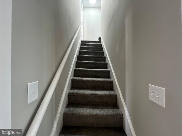 119 RAILROAD AVE, Swedesboro, NJ 08085