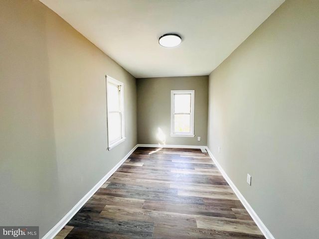 119 RAILROAD AVE, Swedesboro, NJ 08085