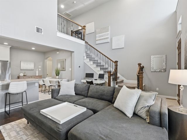 3915 Cascade Sky Drive, Arlington, TX 76005