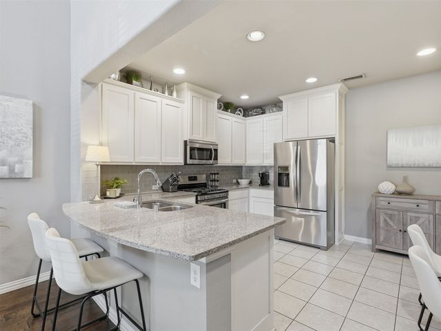 3915 Cascade Sky Drive, Arlington, TX 76005