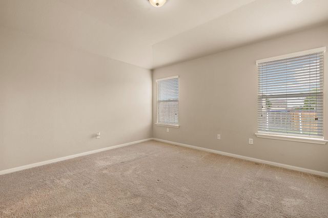 110 DENTON DR, Hutto, TX 78634