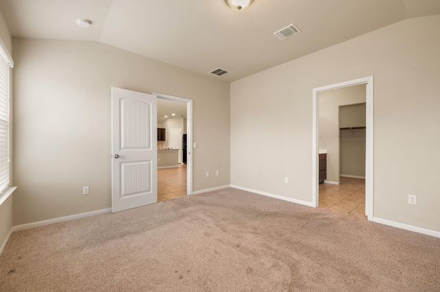 110 DENTON DR, Hutto, TX 78634