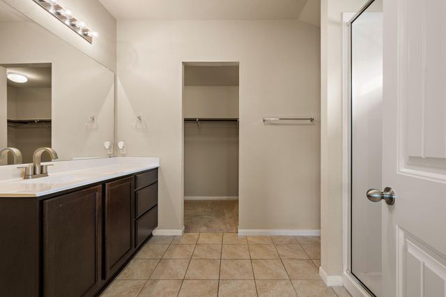 110 DENTON DR, Hutto, TX 78634