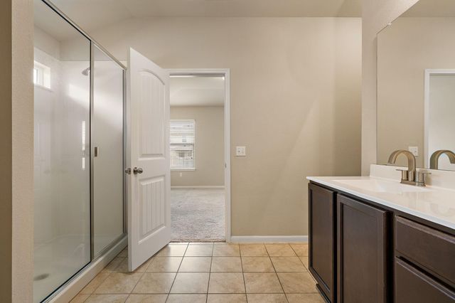 110 DENTON DR, Hutto, TX 78634