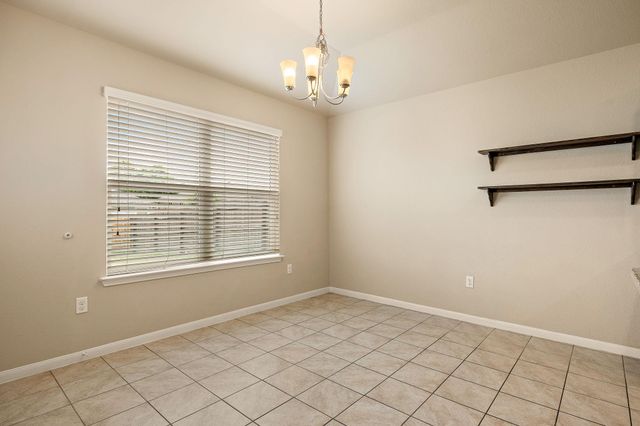 110 DENTON DR, Hutto, TX 78634