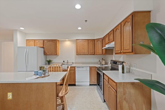 169 Hillside Village Drive 169, West Boylston, MA 01583