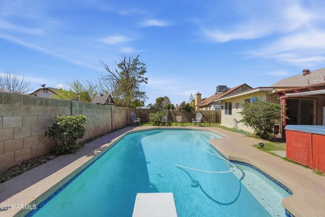 5527 W GARDEN Drive, Glendale, AZ 85304