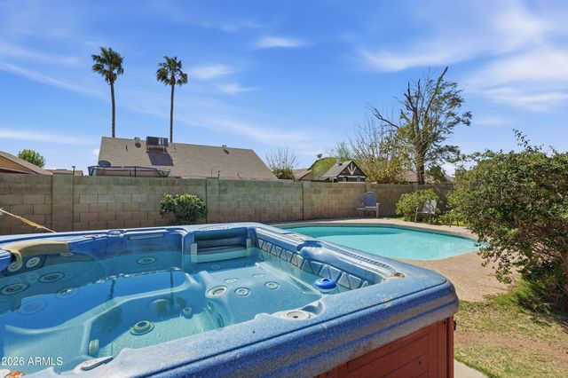 5527 W GARDEN Drive, Glendale, AZ 85304