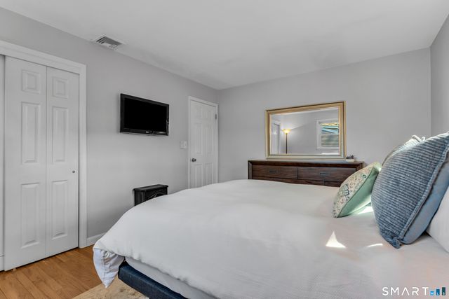 44 Palmer Woods Circle, Branford, CT 06405