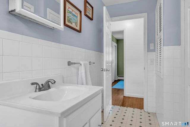 44 Palmer Woods Circle, Branford, CT 06405
