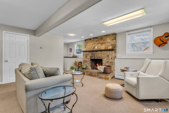 44 Palmer Woods Circle, Branford, CT 06405