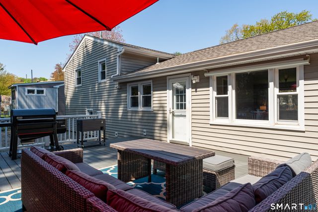 44 Palmer Woods Circle, Branford, CT 06405