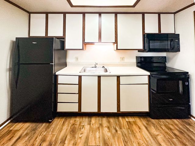 2421 Madison St Apt 41, Clarksville, TN 37043