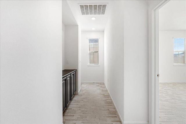 9287 Mystic Lake Aly, Sacramento, CA 95829