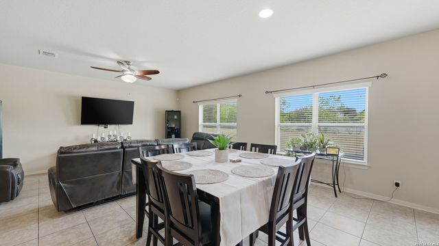 644 PEACOCK LN, New Braunfels, TX 78130