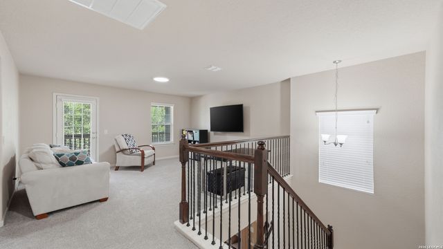 644 PEACOCK LN, New Braunfels, TX 78130