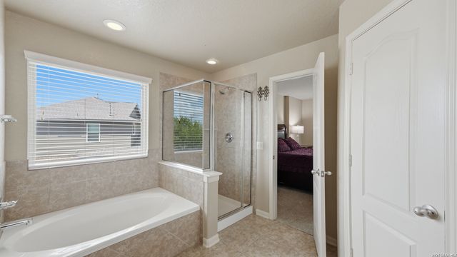 644 PEACOCK LN, New Braunfels, TX 78130