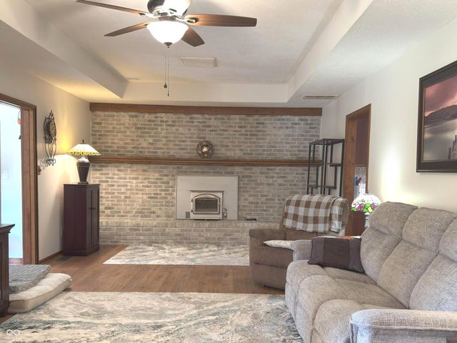 9917 Countryside Court, Avon, IN 46123