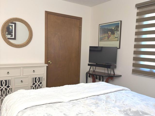 9917 Countryside Court, Avon, IN 46123