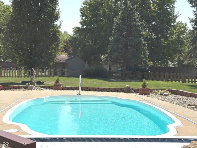 9917 Countryside Court, Avon, IN 46123