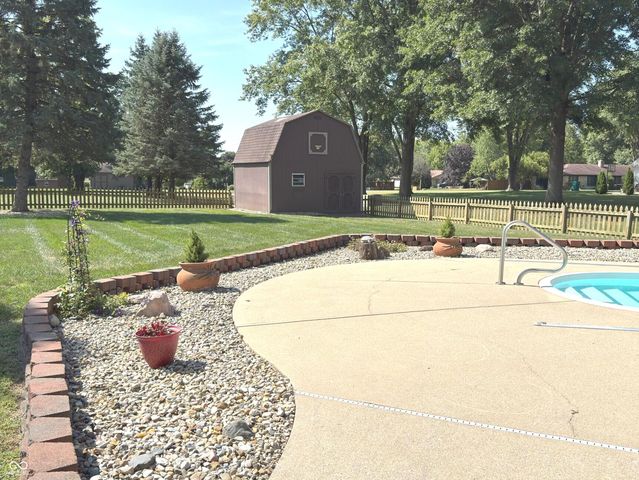 9917 Countryside Court, Avon, IN 46123