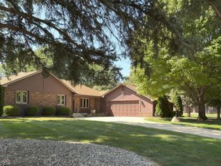 9917 Countryside Court, Avon, IN 46123