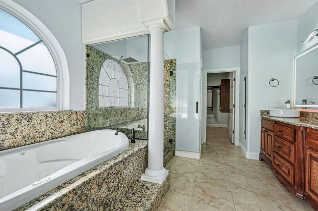 4551 Highland Lake Drive, Norman, OK 73026