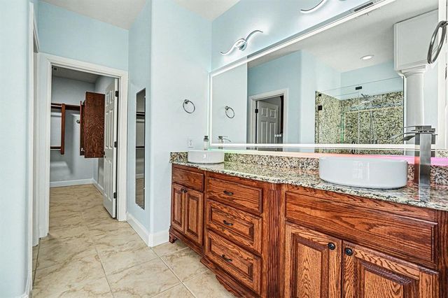 4551 Highland Lake Drive, Norman, OK 73026