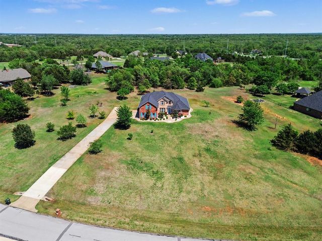 4551 Highland Lake Drive, Norman, OK 73026