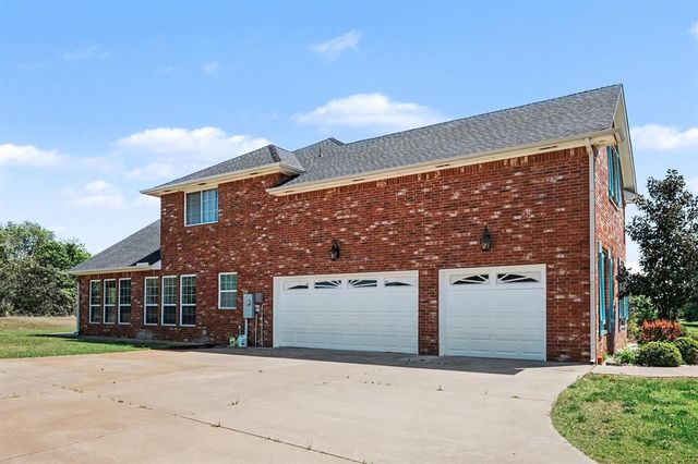 4551 Highland Lake Drive, Norman, OK 73026