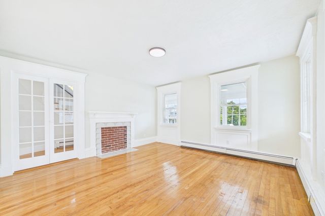 398 Main St, Wareham, MA 02571
