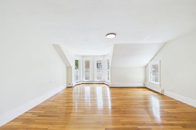 398 Main St, Wareham, MA 02571
